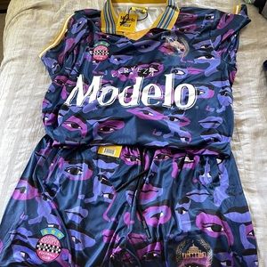 Soccer uniform outfit brand new never worn   Tags still on !!